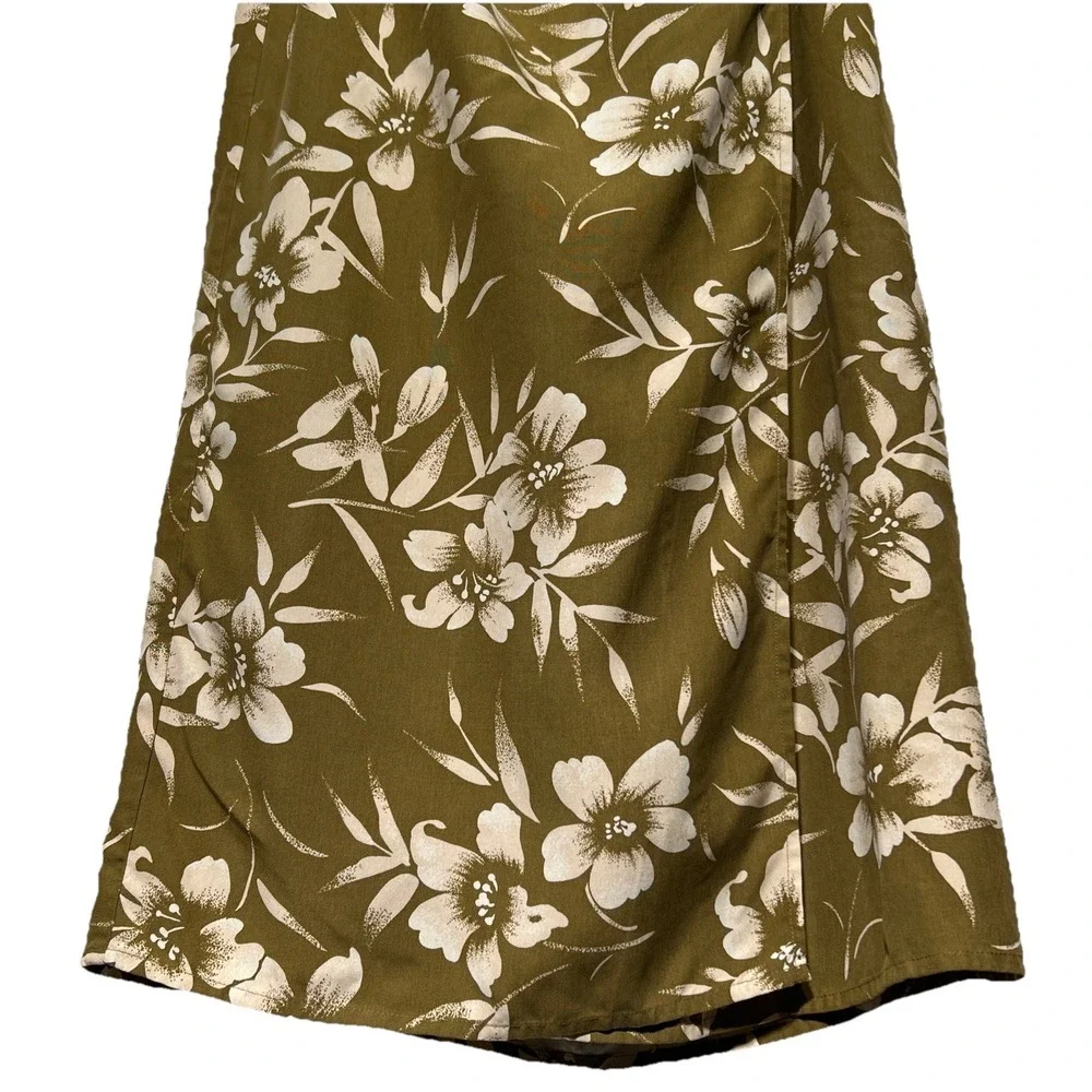 Ann Taylor Silk‎ Wrap Skirt Green Floral Women's Size 2 EUC Vtg
